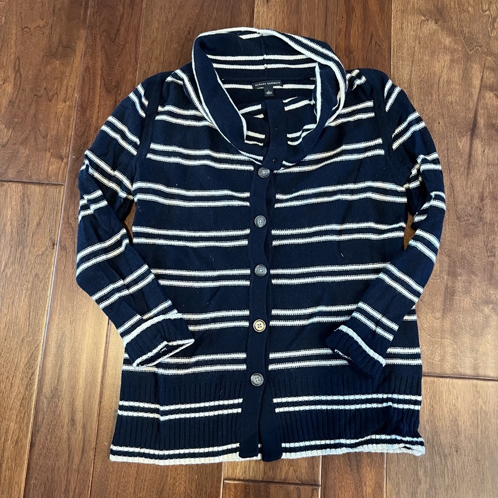 Banana Republic navy and white striped sweater size L